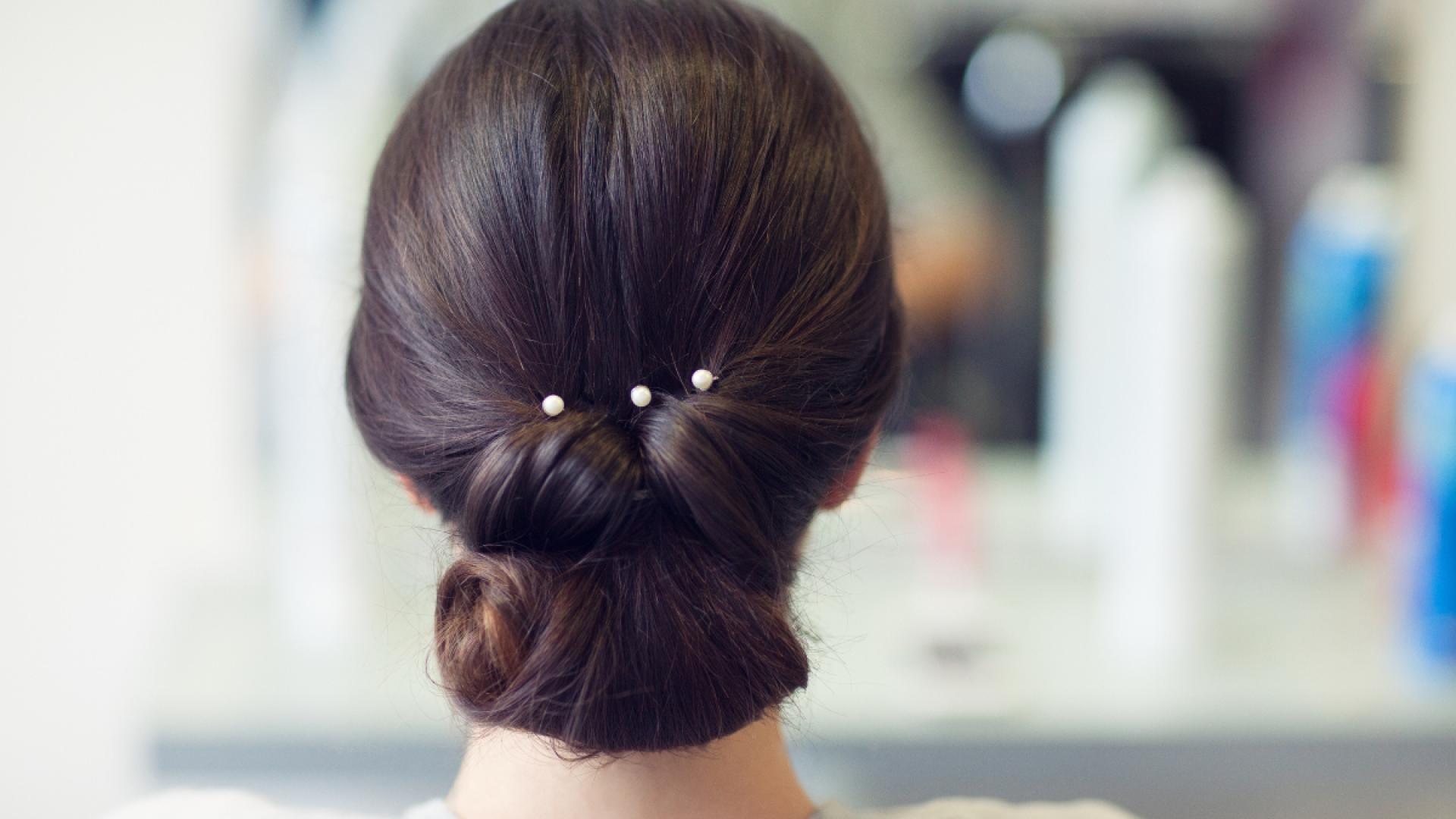 Bye-bye-Haarklammern-F-r-den-French-Twist-brauchst-du-dieses-Haaraccessoire
