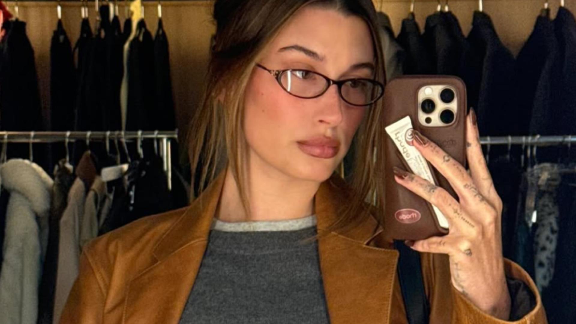 Laut Hailey Bieber: Zimt-Nägel sind der Maniküre-Trend in 2025