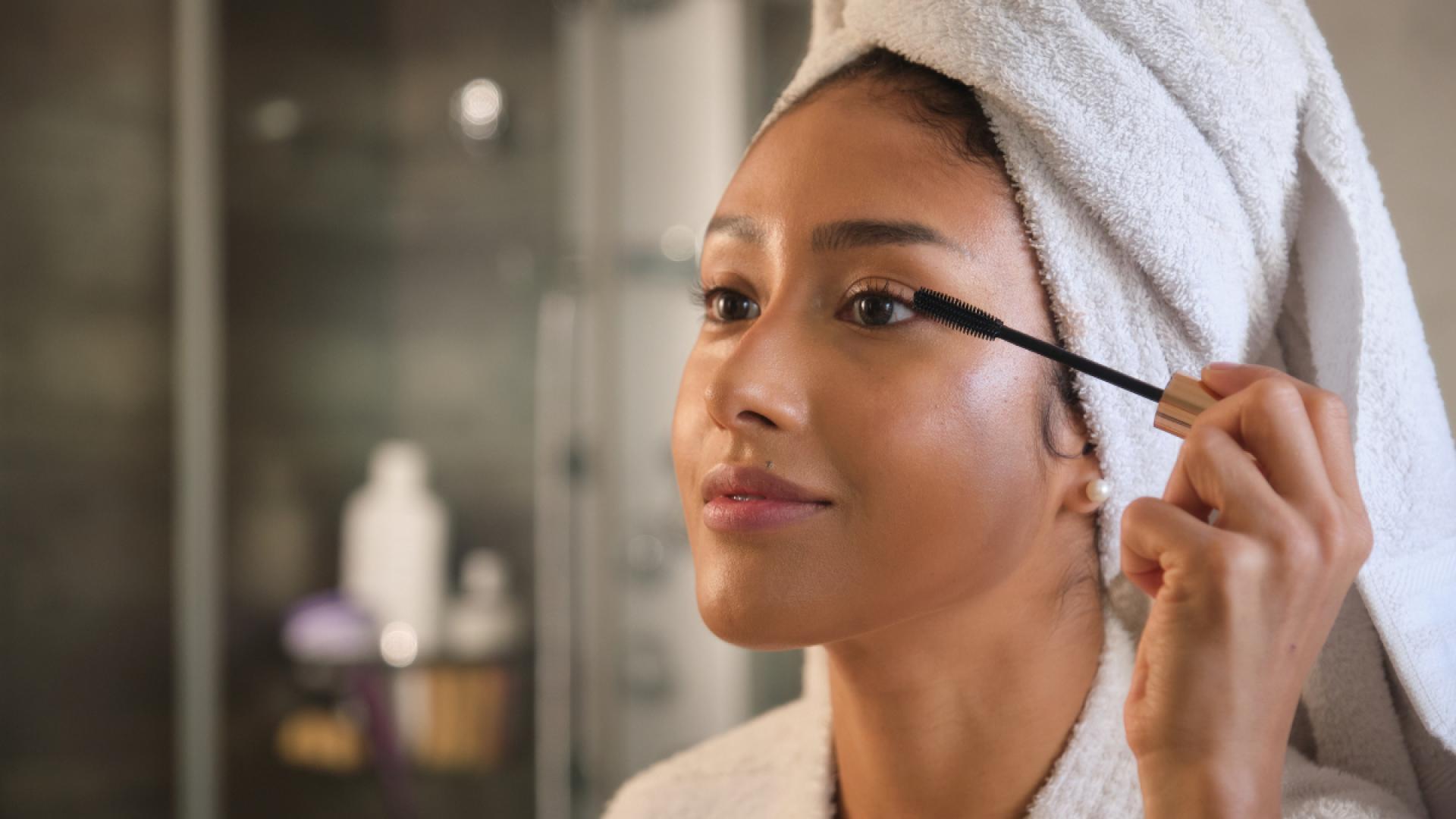 Tolle-Wimpern-Dieser-Mascara-Primer-pflegt-wie-ein-Wachstumsserum