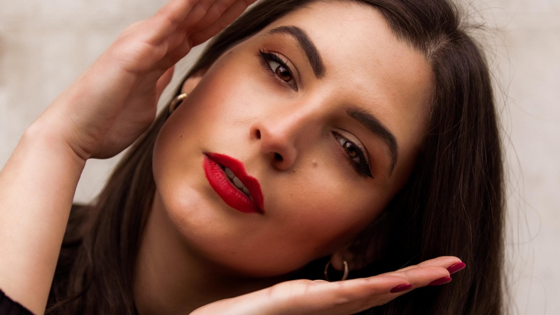make up bei großen poren