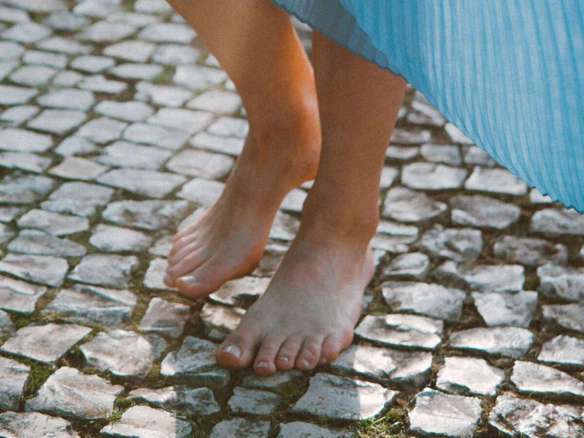 Fußpflege: Diese 3-Euro-Creme sorgt für seidig-weiche Füße im Sommer