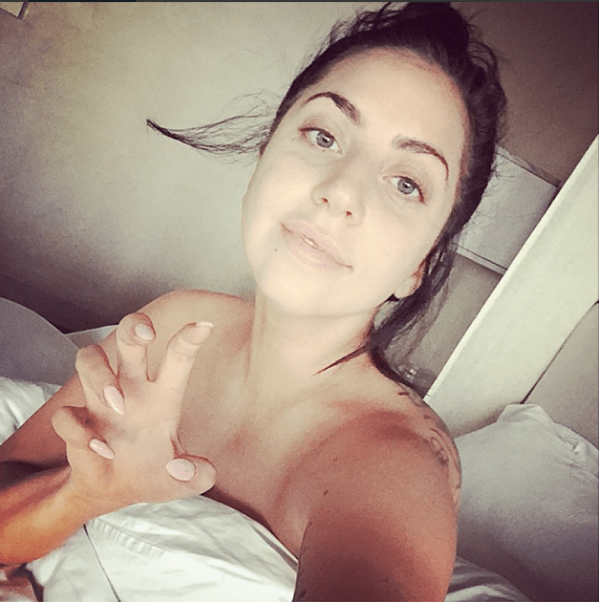 Keine Haare Kein Make Up Lady Gaga Vollkommen Naturlich Auf Instagram Ok Magazin