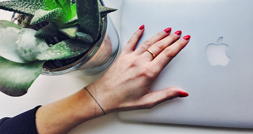 Diese Sussen Bracelet Tattoos Schmucken Jetzt Unsere Handgelenke Ok Magazin