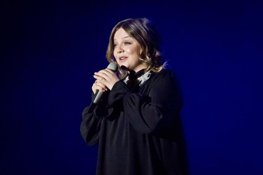 mega kugel annett louisan zeigt ihren sussen babybauch