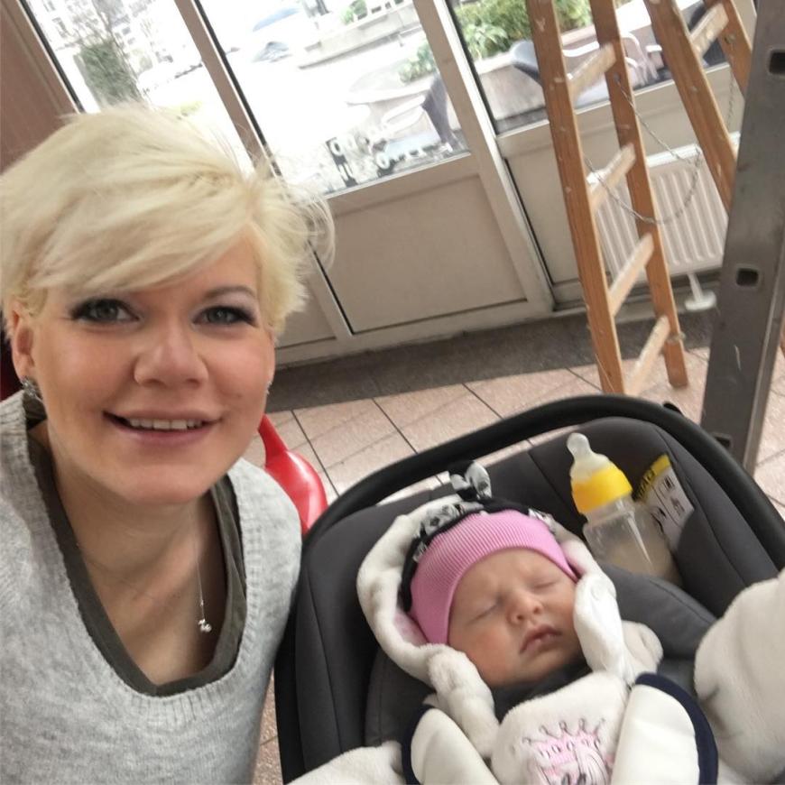 melanie muller mit mia rose im schnee shitstorm