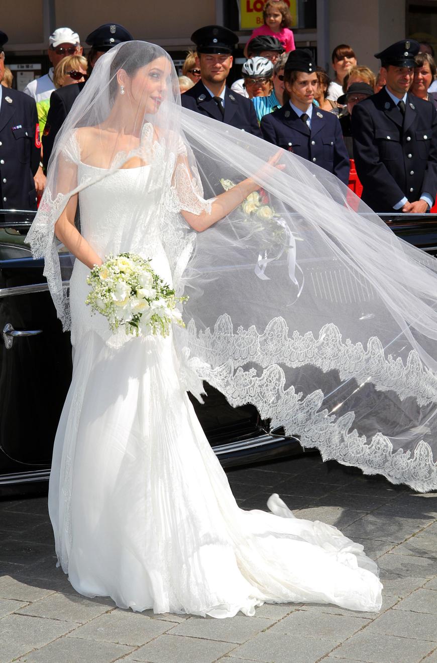 Die Schonsten Hochzeitskleider Der Royals