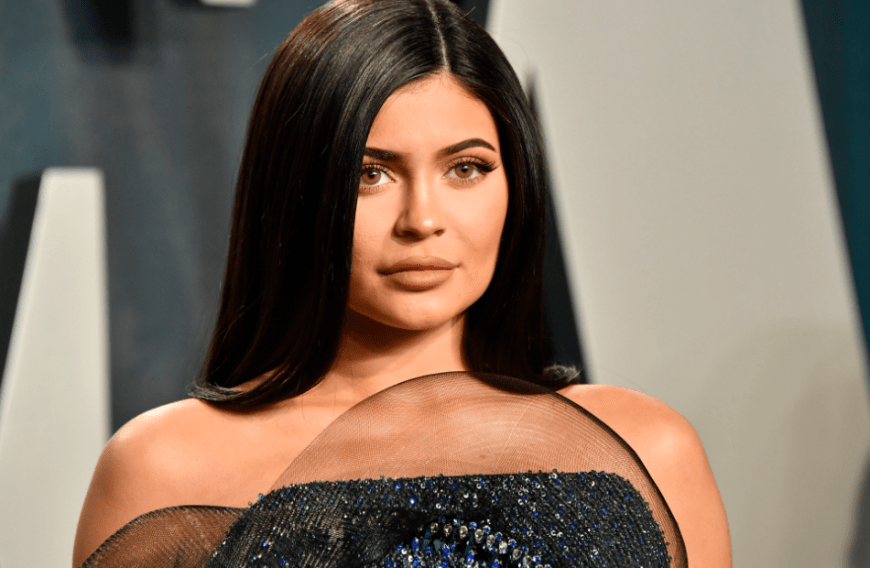 Kylie Jenner Ihre Beauty Routine Step By Step