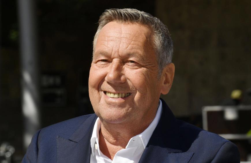 roland kaiser so reich ist der schlagerstar
