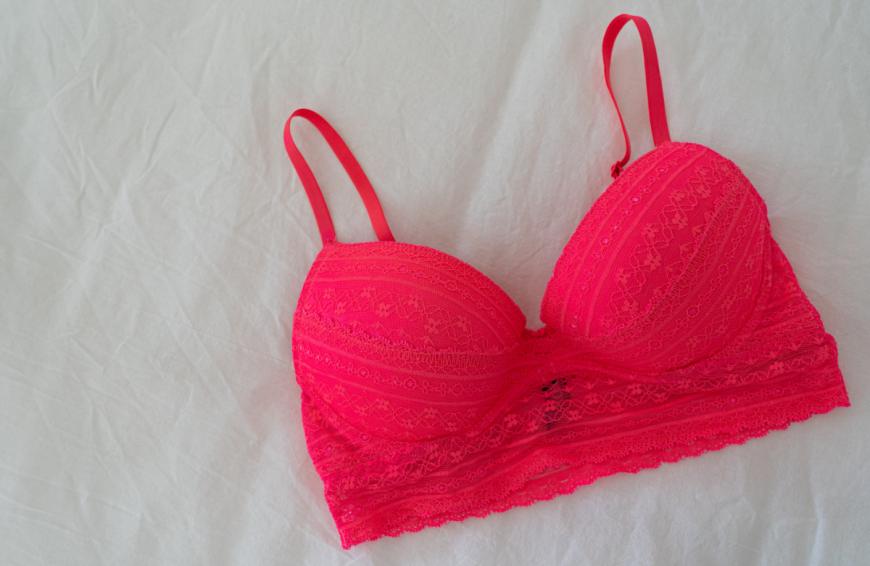 Grosse Bruste Dieser Bequeme Bh Schummelt Dein Dekollete Kleiner