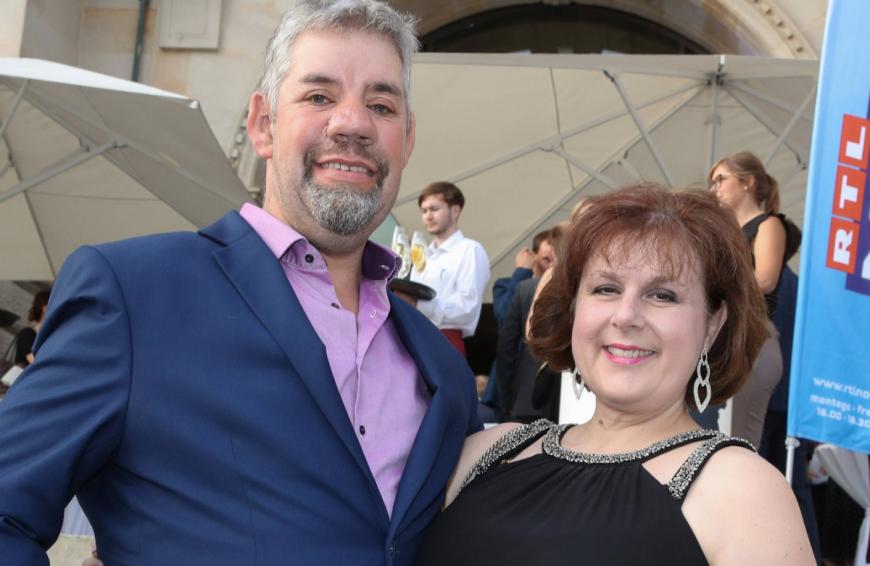 Bauer sucht frau iris und uwe nase