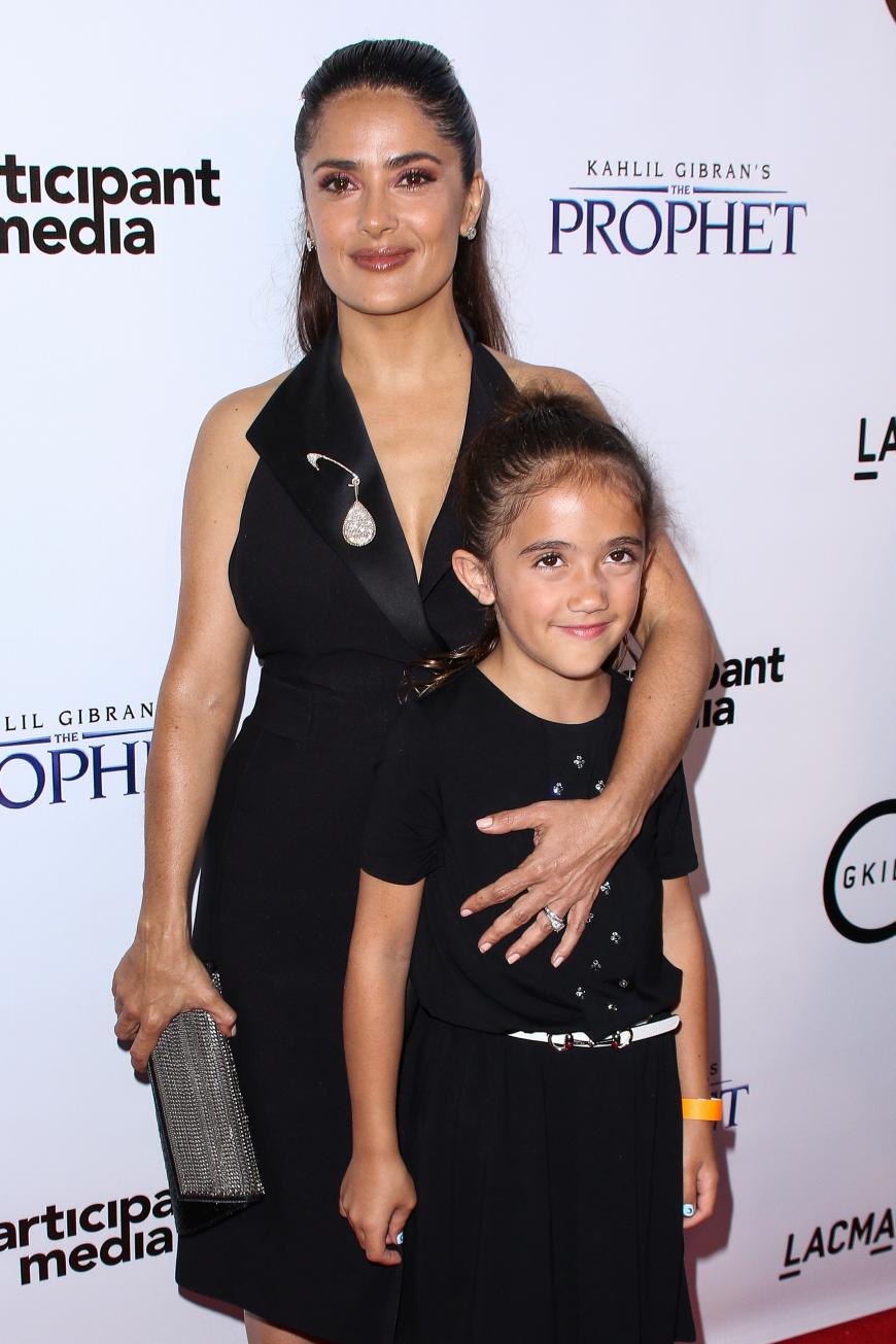 Ruhrende Geste Salma Hayeks Tochter Spendet Haare Fur Krebskranke Kinder Ok Magazin