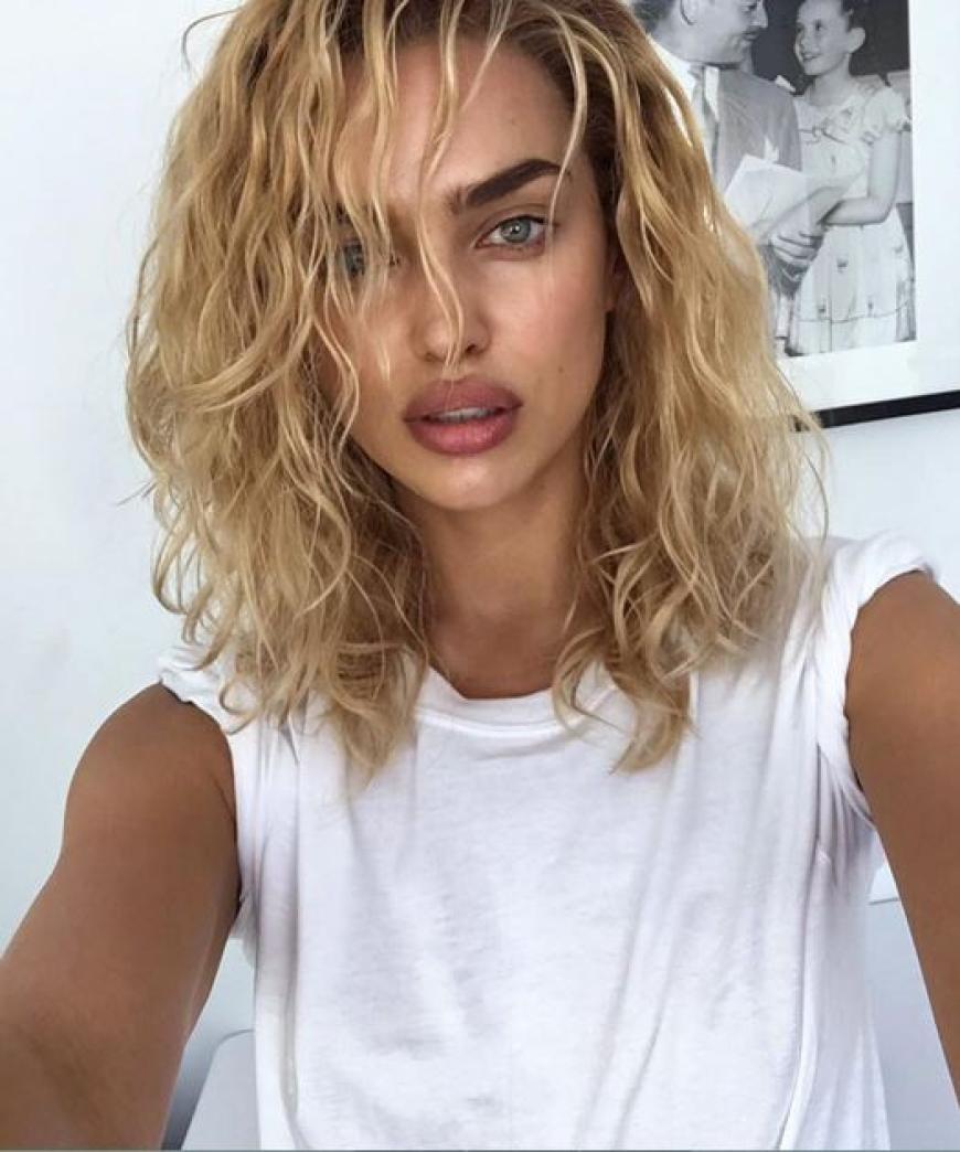 Blonde haare dunkle augenbrauen