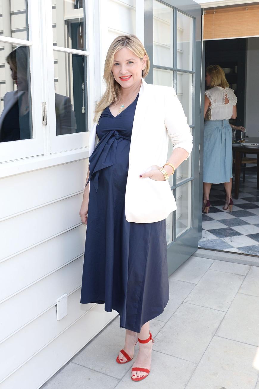 Das Baby Ist Da Grey S Anatomy Star Jessica Capshaw Zeigt Ihre Susse Tochter Ok Magazin