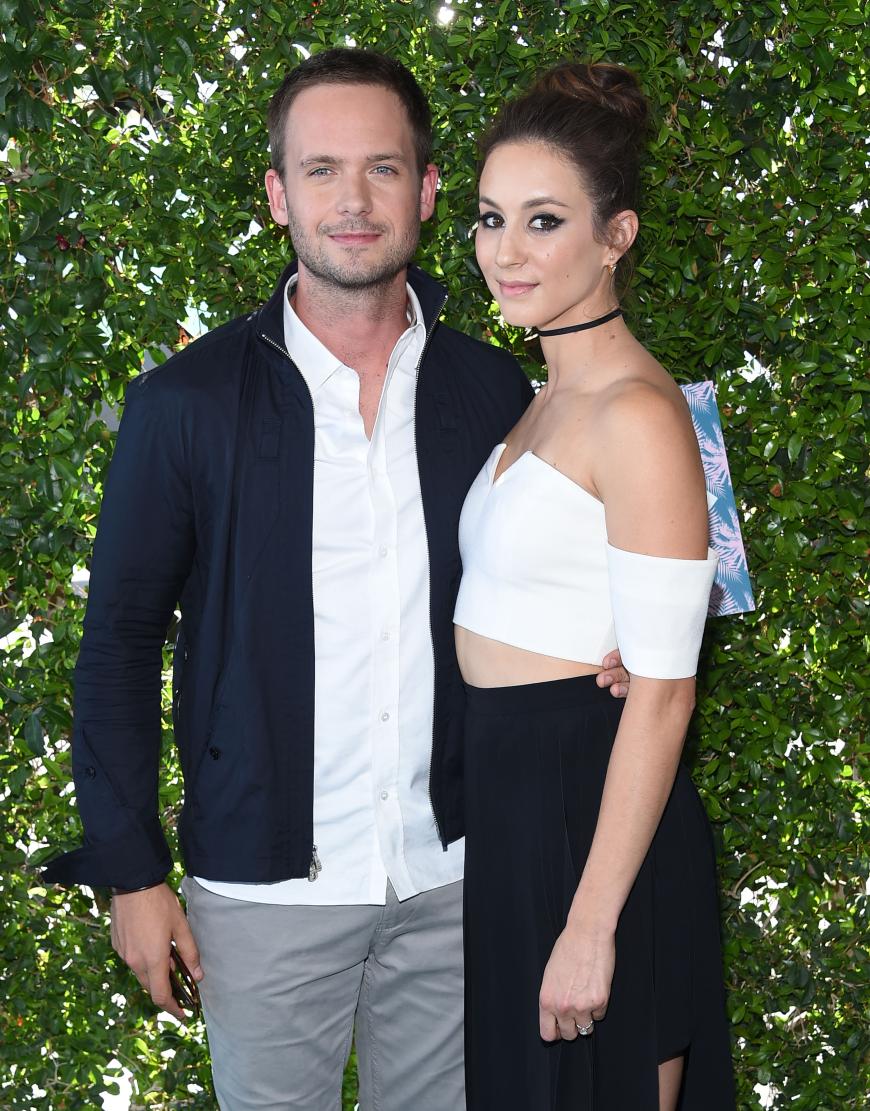 Romantische Outdoor Hochzeit Pretty Little Liars Star Troian Bellisario Hat Geheiratet Ok Magazin