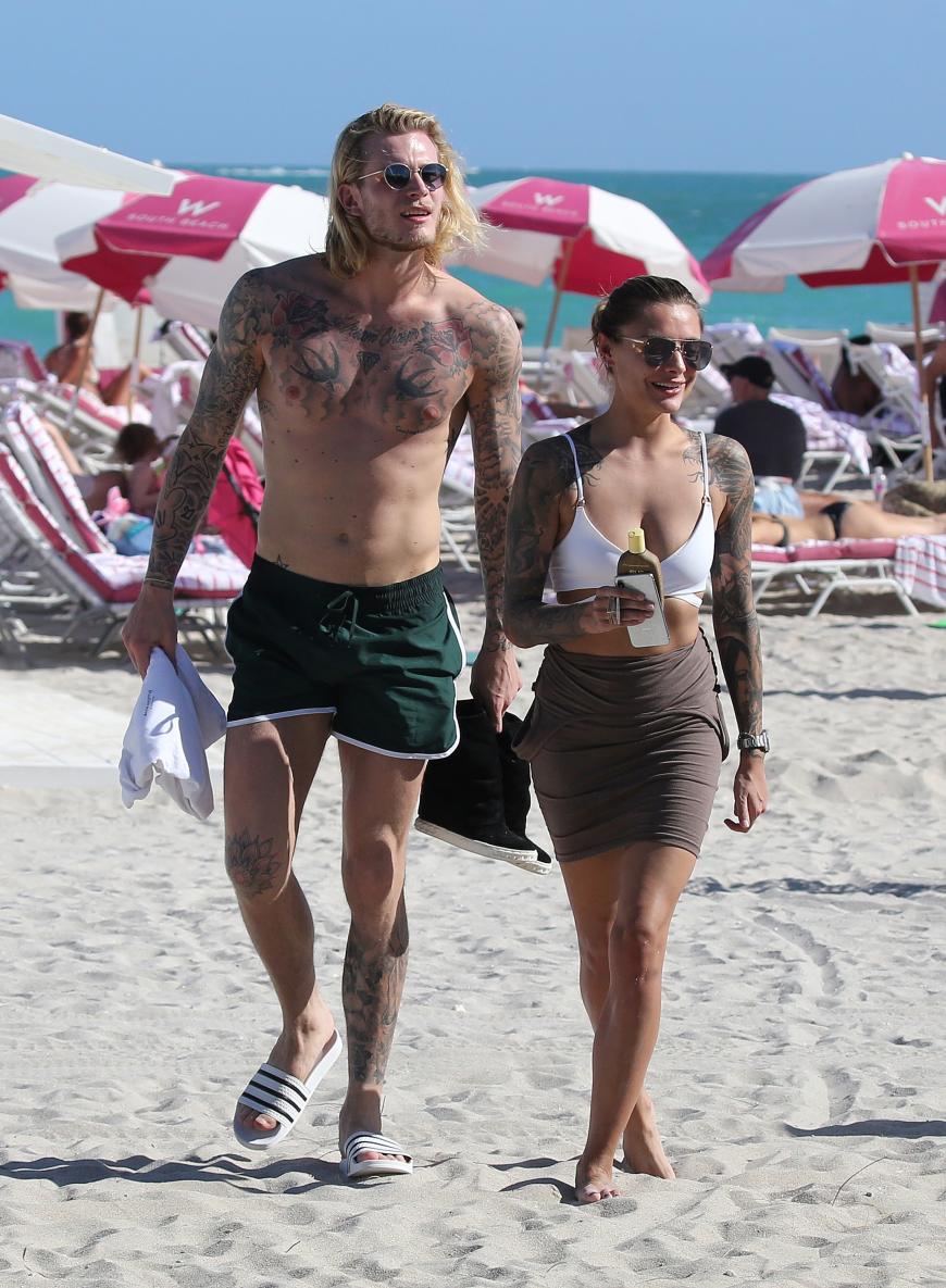 Daha önce sevgilim için dişi aslan gibi dövüşürüm. diyen alman model sophia thomalla'nın beşiktaş'ta forma giyen loris karius için büyük bir beşiktaş'ta forma giyen alman file bekçisi loris karius'un model sevgilisi sophia thomalla olan ilişkisi doludizgin devam ederken ünlü çift hakkında. Sophia Thomalla Loris Karius . Sophia Thomalla Loris Karius Die Britische Presse Flippt Vollig Aus