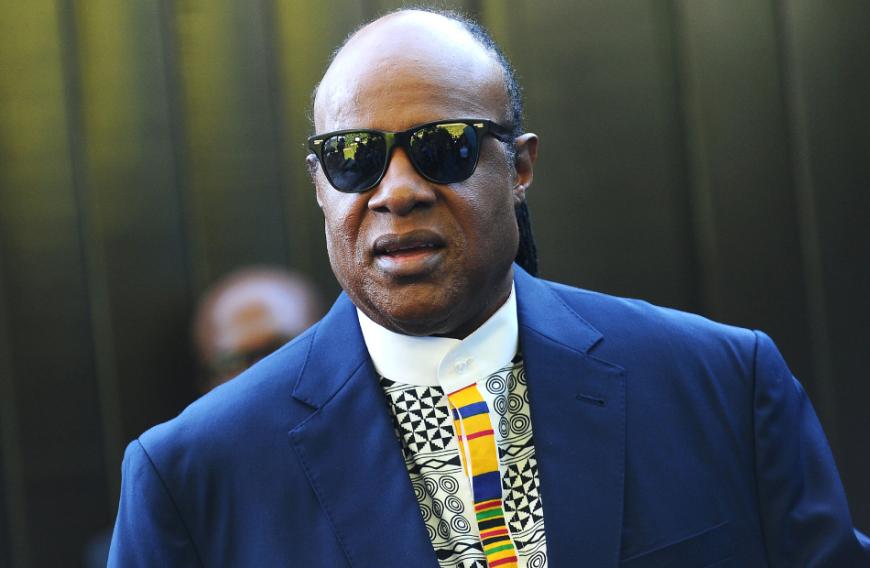 Stevie Wonder Er Schwebt In Lebensgefahr