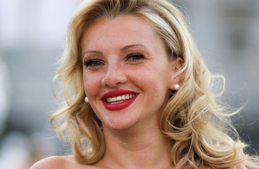 evelyn burdecki single oder vergeben beziehungsgeheimnis geluftet