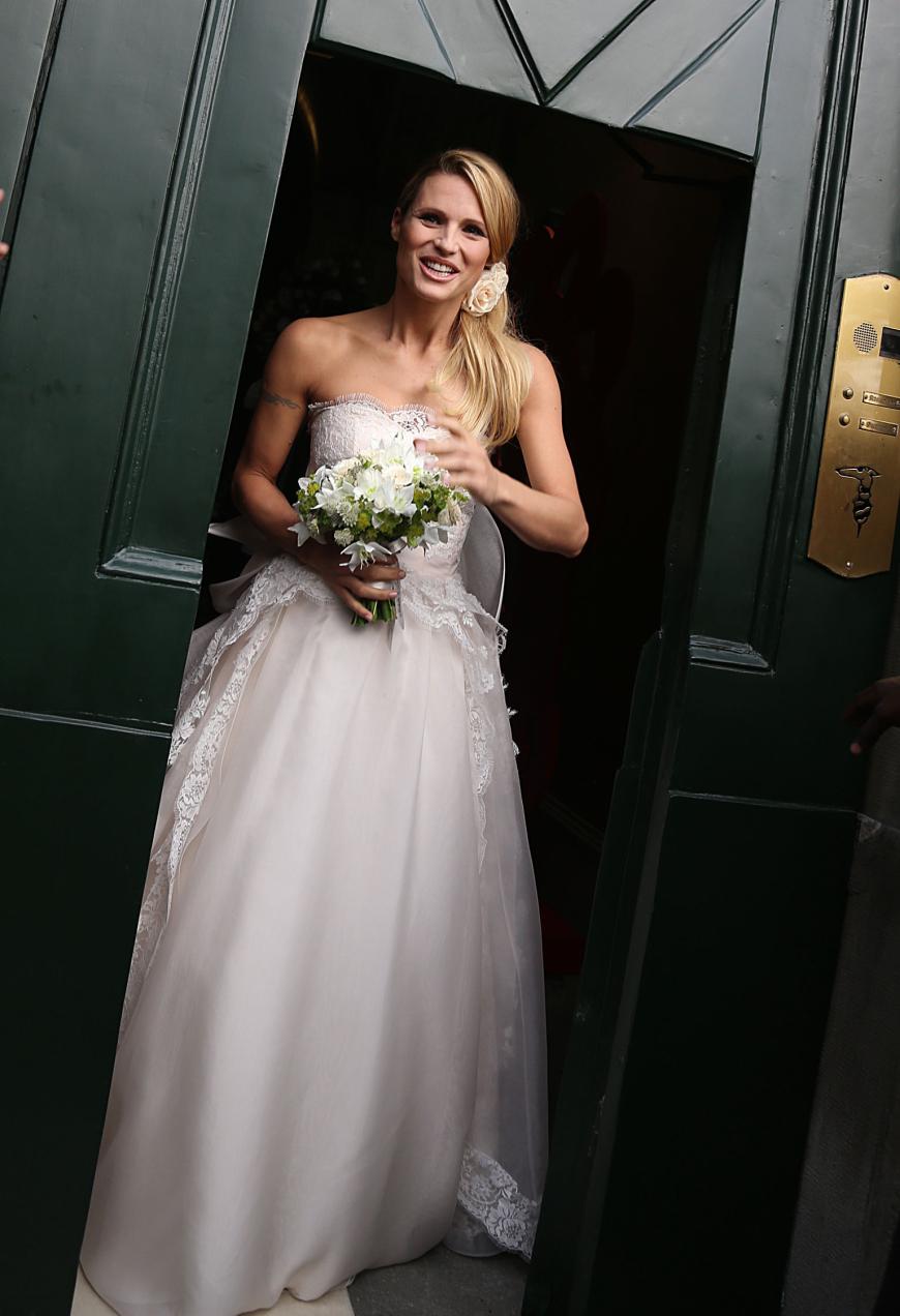 Shakira Hochzeitskleid - Shakira Wedding Dress Morilee Germany / Born and raised in barranquilla.