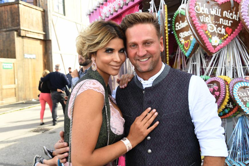 Micaela Schäfer mit ihrem neuen Freund Adriano Hess.
