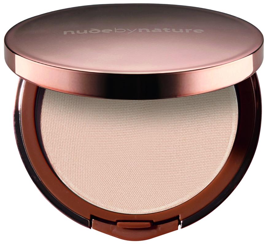 „Mattifying Pressed Finish Puder“ von Nude by Nature, ca. 23 Euro, bei Douglas