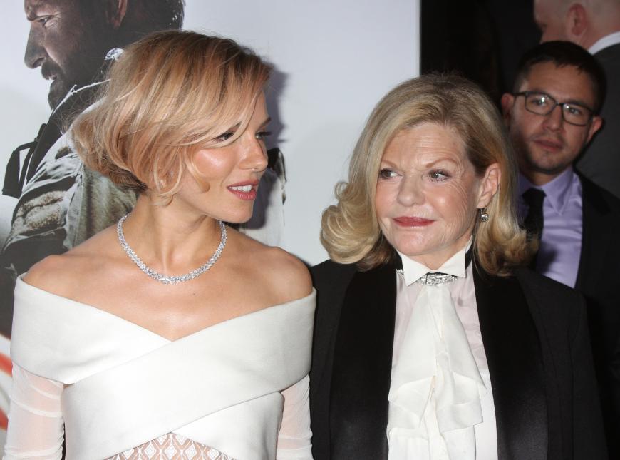 Blondinen unter sich: Sienna Miller und Mama Jo