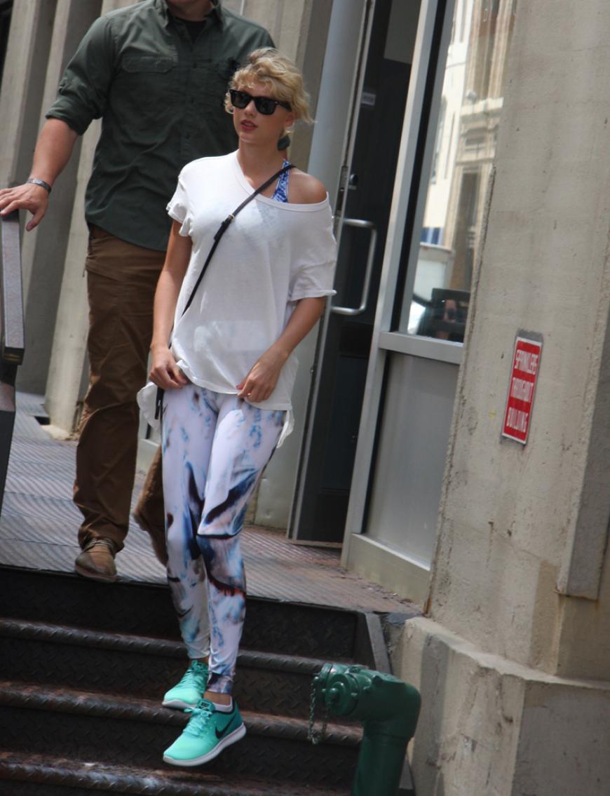 Auch Taylor Swift sieht nach dem Workout stylish und frisch aus.