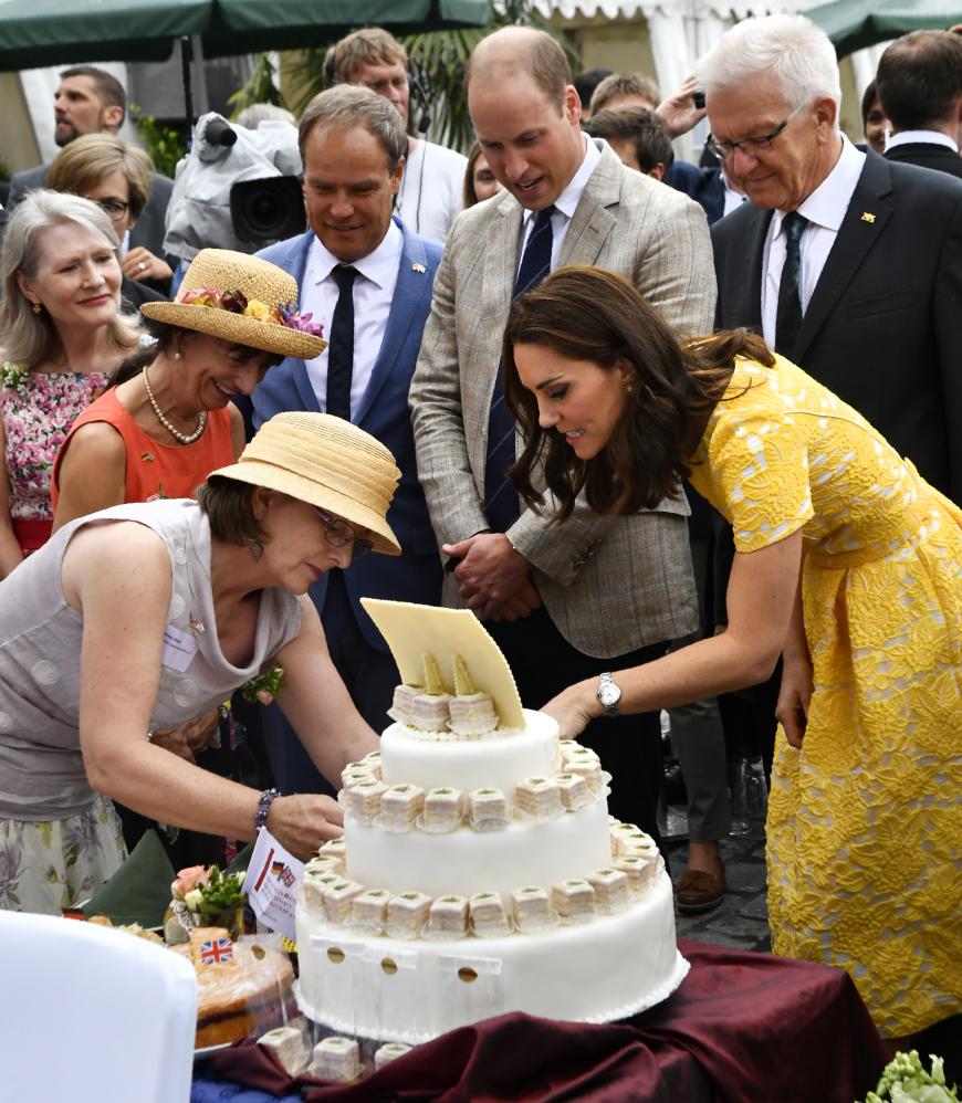 Und dann gibt es in Heidelberg auch noch eine dreistöckige Torte zu bewundern.
