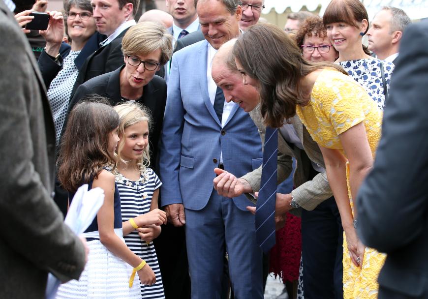 Kleine Fans im Smalltalk mit den Royals