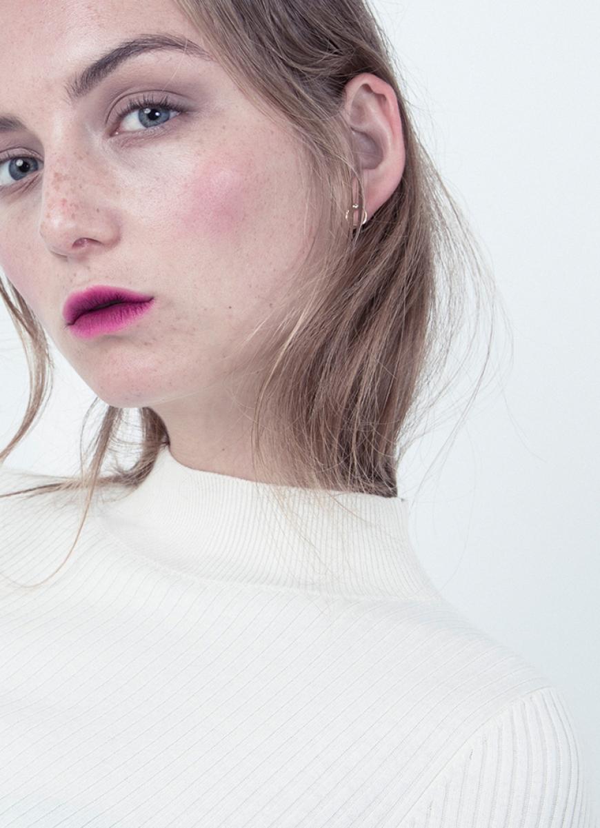 Ombré Lippe; Pullover von & Other Stories, ca. 55 Euro