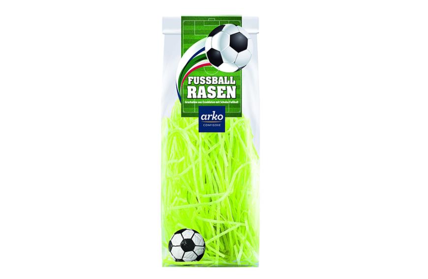 Ein Stück Rasen für zu Hause: Esspapier-Fußball-Rasen mit Schoko-Fußball, 50 Gramm ca. 2,49 € bei Arko