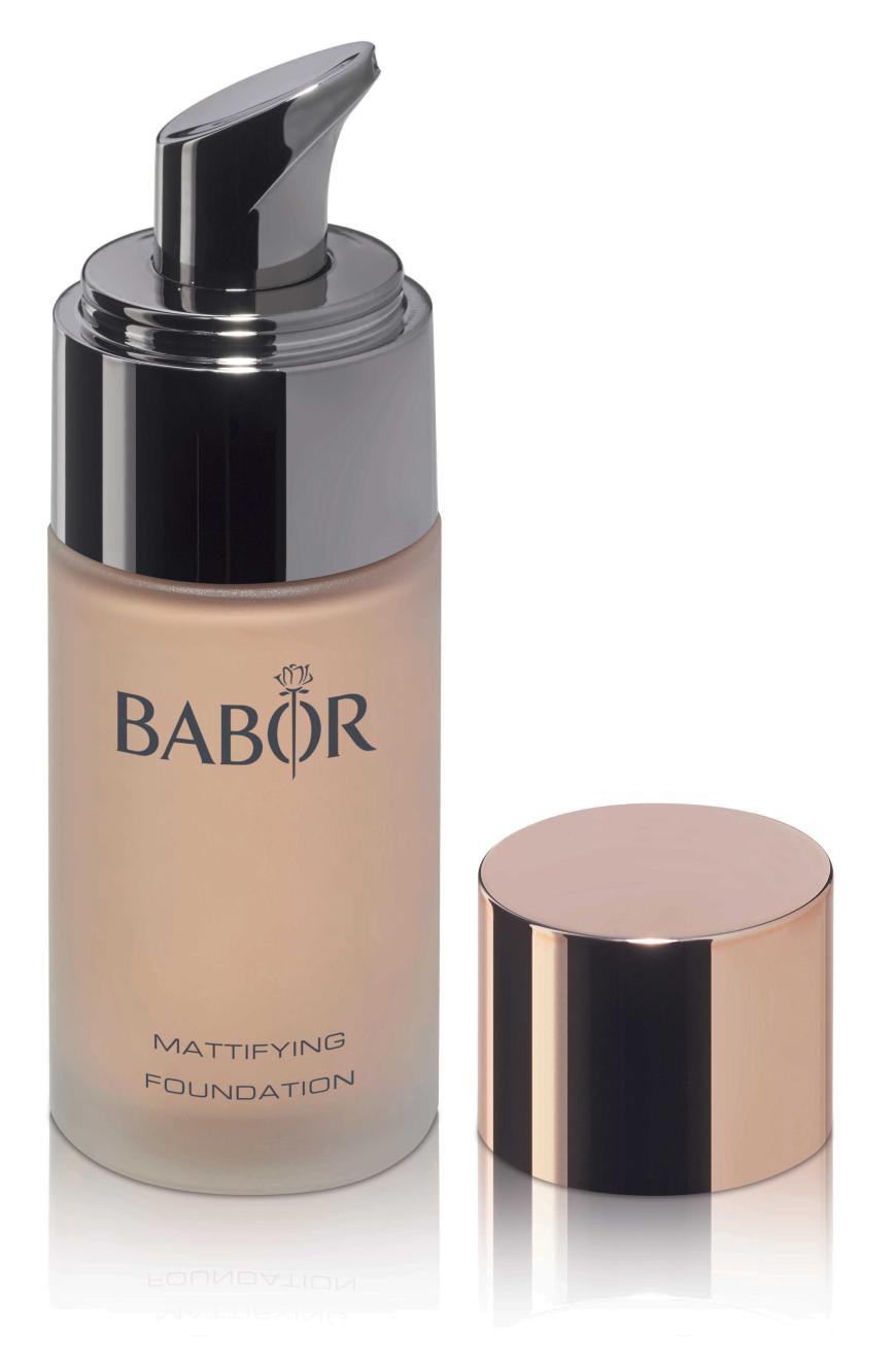 „Mattifying Foundation“ von Babor, in „Ivory“, ca. 33 Euro