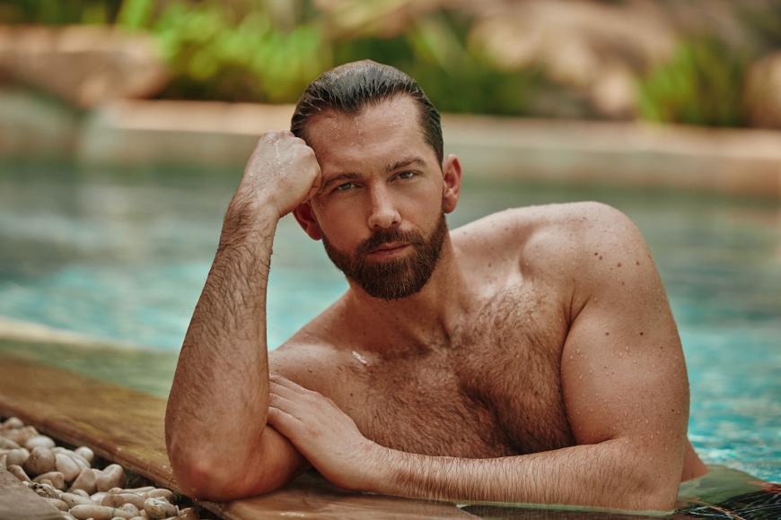 Und vielleicht klappt es ja diesmal mit Carolin und Oliver Sanne, 31? Denn der Bachelor von 2015 ist auch mit von der Partie und wieder Single, nachdem die Beziehung zu seiner Auserwählten Liz Kaeber schon kurze Zeit später scheiterte. Oliver zumindest hofft auf ein klärendes Gespräch mit Carolin: „Vielleicht habe ich beim ersten Mal ja jemanden übersehen!?“. Wir sind schon gespannt...