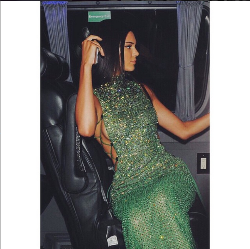 Side-Boob-Alarm bei diesem Traumkleid, das sie bei der Met Gala trug.