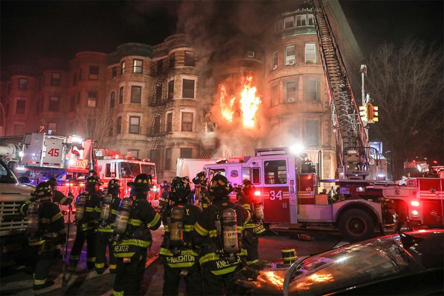 Schwerer Brand mit Todesfolge am Filmset von Edward Nortons „Motherless Brooklyn“.