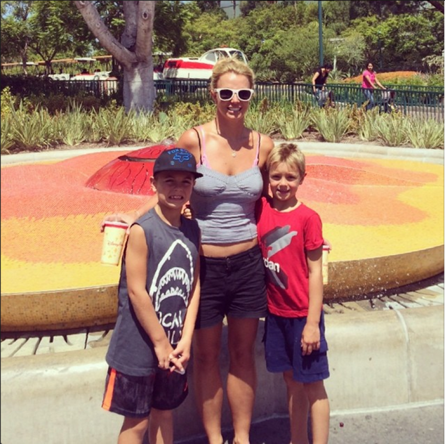 Britney Spears ist die Mama von Jayden James und Sean. Vater der beiden Jungs ist Kevin Federline. Ob die beiden wohl nach Mama oder Papa kommen?