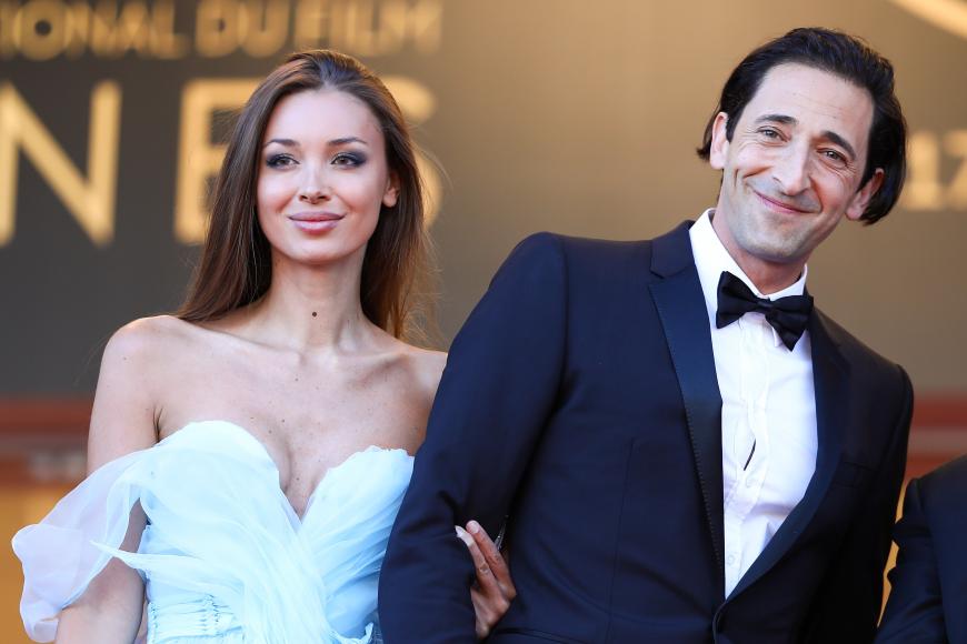 Süßes Paar: Adrian Brody mit Ehefrau Lara Lieto