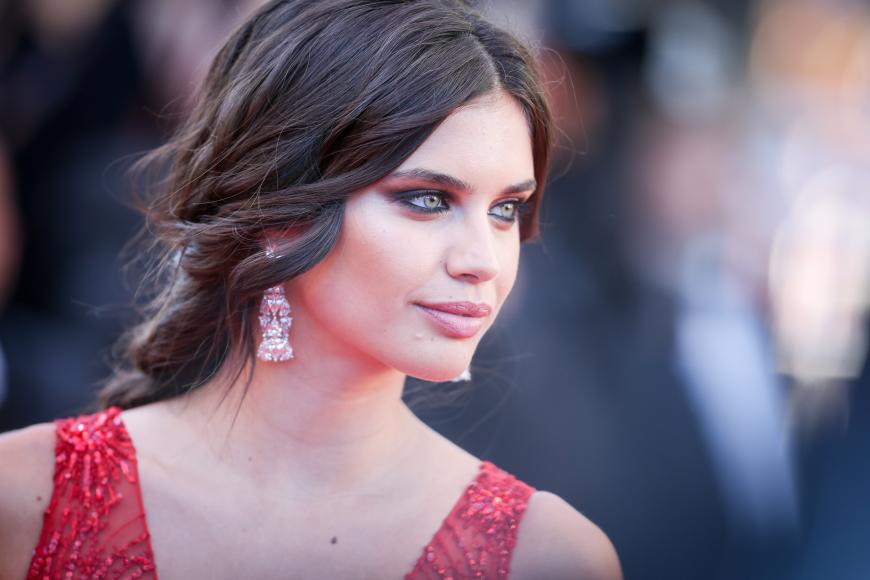 Wow, Sara Sampaio! Das