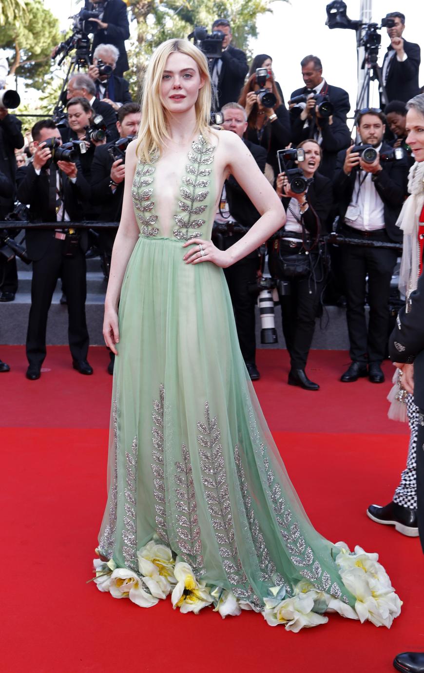 Eins der schönsten Kleider des Cannes-Wochenendes trug definitiv Elle Fanning, nur eine andere Make-up-Artistin sollte sich die junge Schauspielerin suchen.