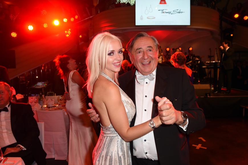Cathy und Richard Lugner sind zweifellos ein ungleiches Paar.