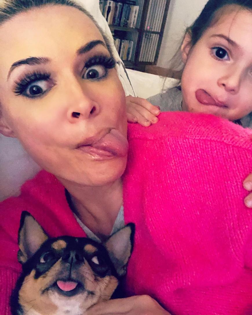 Wie die Mutter, so die Tochter - und der Hund? Daniela Katzenberger mit Töchterchen Sophia und Chihuahua-Hündin Ruby.