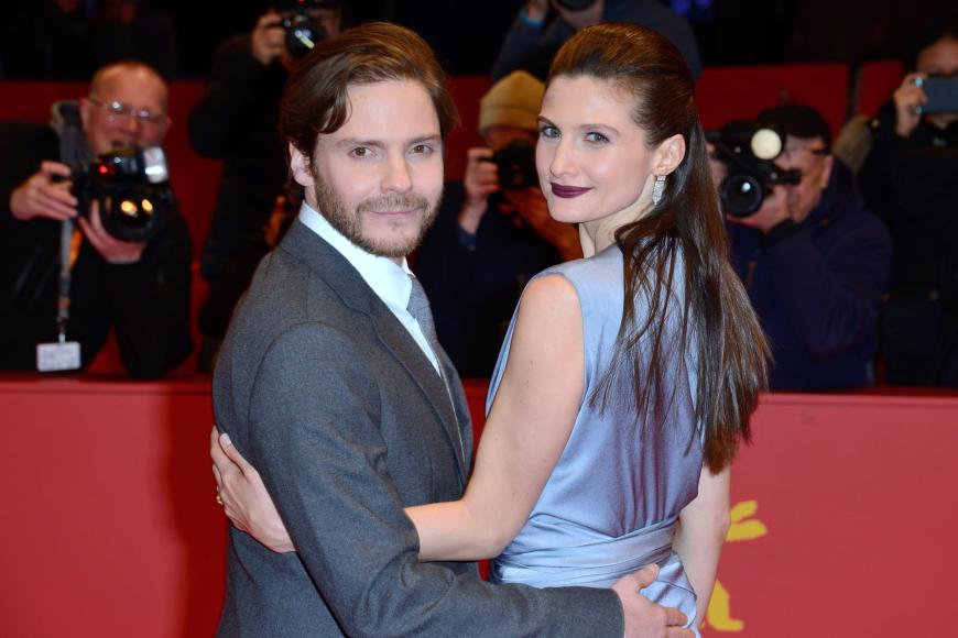 Daniel Brühl und seine Felicitas bei der Premiere von