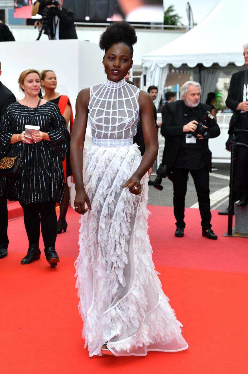 Doch die Pflicht ruft: Lupita Nyong'o auf dem Red Carpet von Cannes!