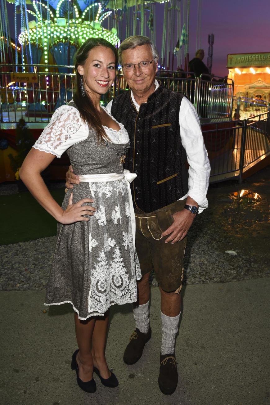 Ex-CDU-Politiker Wolfgang Bosbach mit Tochter Caroline auf dem Oktoberfest.