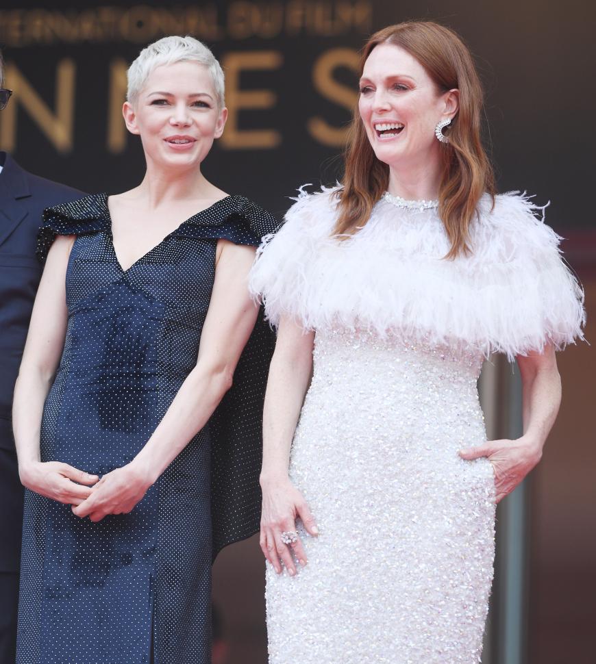 Die absolut hinreißenden Hollywood-Beauties Michelle Williams (l.) und Julianne Moore strahlen in Cannes um die Wette.
