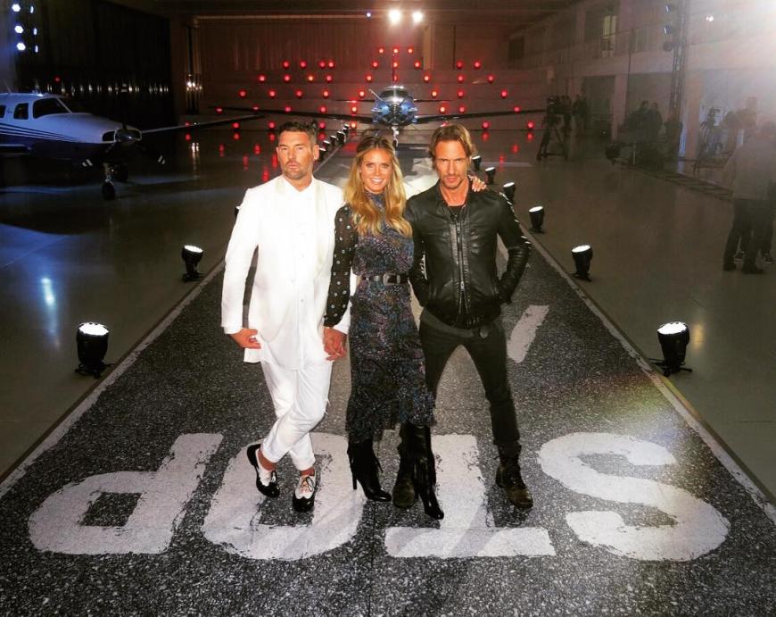 GNTM 2016 kann losgehen: Staffel 12 startet am Flughafen. Zur Jury gehören Thomas Hayo (r.) und Michael Michalsky.