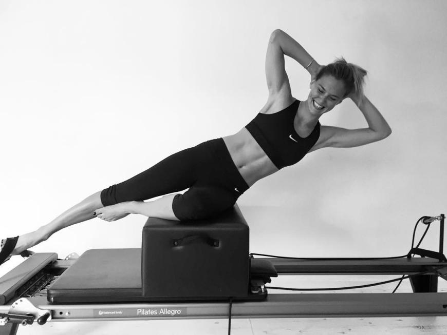 Train like a Topmodel! Bar Refaeli zeigt, wie es geht.