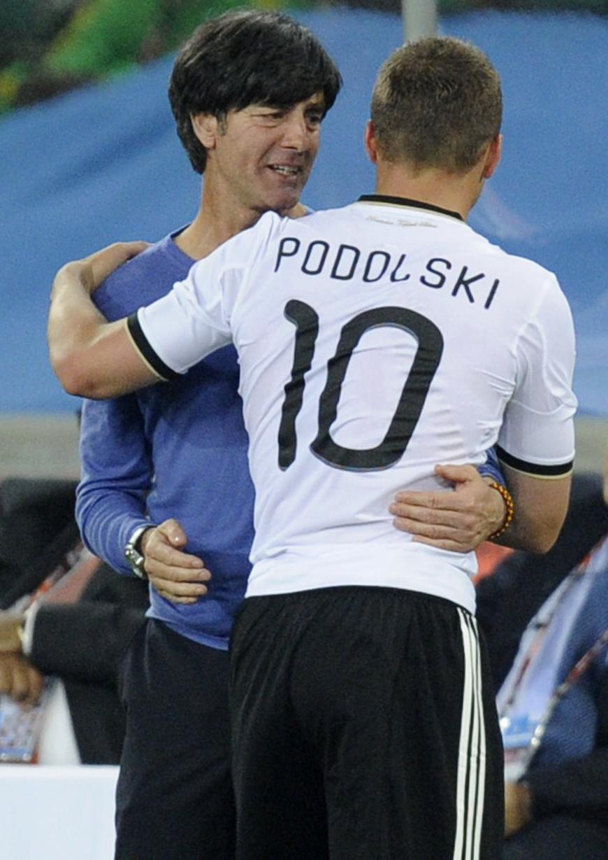 Bundestrainer Joachim Löw glaubte auch in schweren Zeiten an Lukas Podolski