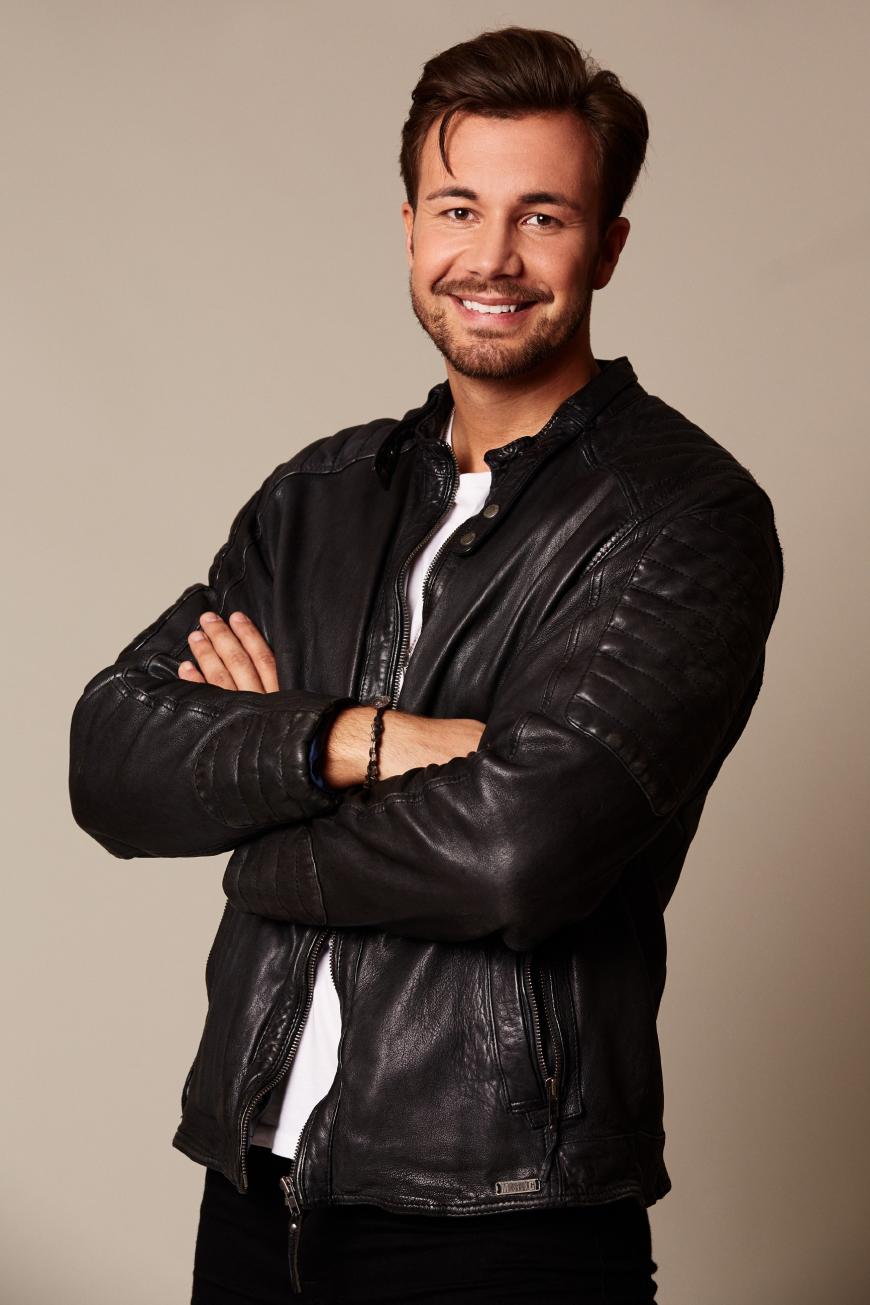 Dennis Zrener, 25, Tourismuskaufmann aus Iffezheim (Keine Rose in Episode 3). Dennis bei Insta