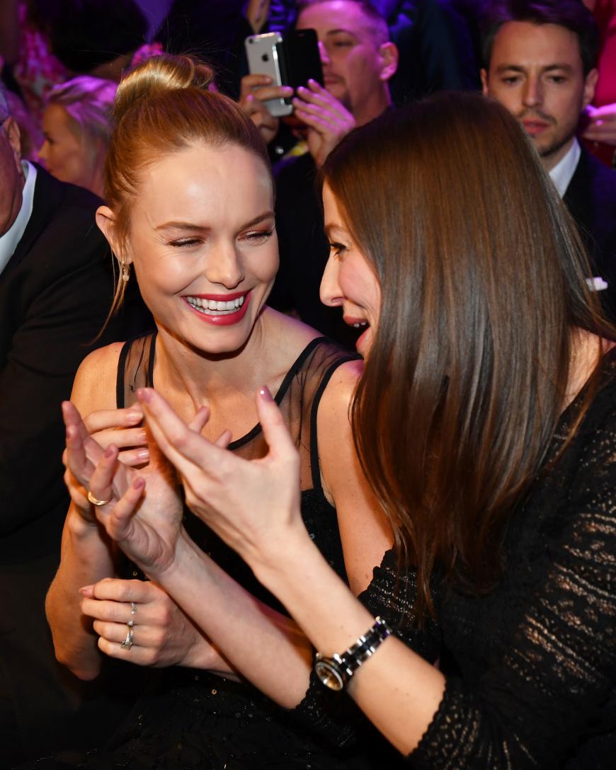 Die beiden Schauspielerinnen auf der Fashion Week Berlin in der Front Row bei Marc Cain
