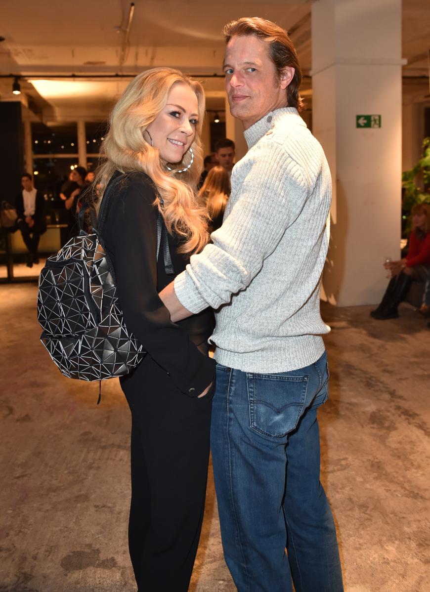Jenny Elvers und ihr Steffen bei Riani